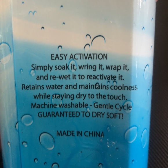 Cages Way 2 Cool Towel Microfiber Lightweight Cooling Towel Purple Gym Yoga New - Picture 4 of 5